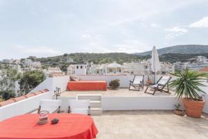 Bay watch Apartment close to the airport at PORTO RAFTI