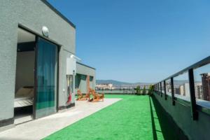 Epic 1Bed unit Huge Balcony area