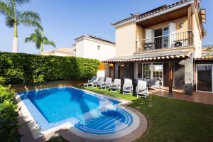 Villa Paraíso del Mar con piscina privada