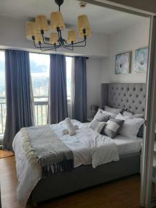 Staycation in Mandaluyong near Makati and BGC