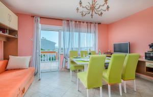 2 Bedroom Stunning Apartment In Krk 