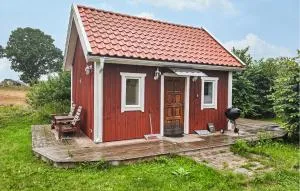 1 Bedroom Amazing Home In Blomstermåla - Kråkebäck