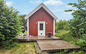 1 Bedroom Amazing Home In Blomstermåla