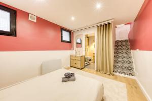 Souplex home movies - Near paris - Metro 7