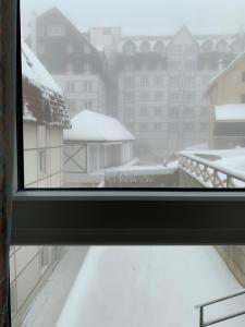 Apartman 34, Kraljevi čardaci