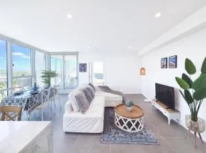 Olympic Park Escape 2BR w Gym, Pool & Free Parking - Auburn