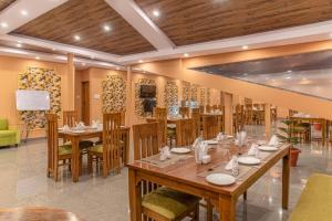 Hotel The Grand Madhushala