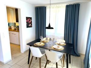 SwissHut Stunning Views Alps Lake - Apart. Staat 22