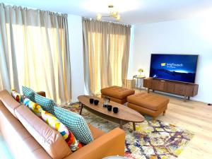 SwissHut Modern 5min Interlaken West Station - Apart. Rugen 2