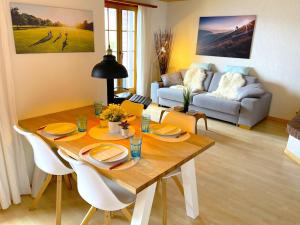 SwissHut Stunning Views Alps Lake - Apart. Ringold Down