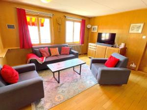 SwissHut Stunning Views Alps Lake - Chalet Christina