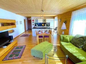 SwissHut Stunning Views Alps Lake - Apart. Felden