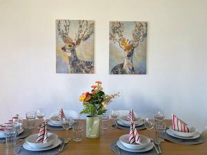 SwissHut Stunning Views Alps Lake - Chalet Aeschlen