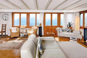 SwissHut Stunning Views Alps Lake - Chalet Antara