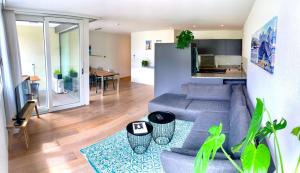 SwissHut Modern 10min Interlaken West Station - Apart. Blume 1