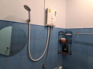 whole house for 5 guests 3 beds