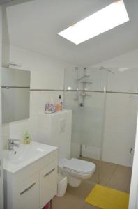 House with your feet in the water, between forest and beach - AGAY