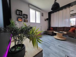 Maisons de vacances GITE PRIVATIF, MAISON DE VACANCES FAMILIALE 100m2 avec piscine, parking prive Un plaisir d-evasion gite de France 3 epis : photos des chambres