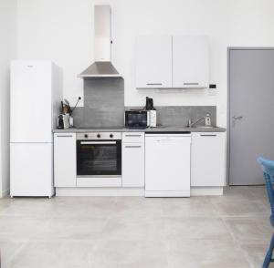 Appartements Le Jules Appart'Hotel, centre ville Romans-sur-Isere : photos des chambres