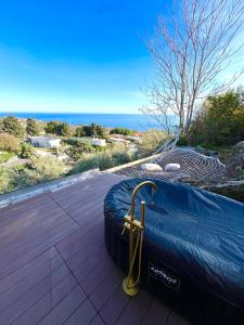 Dolce Lava - Luxury LavaStone Suite