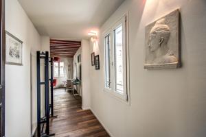 Stunning Venetian Apartment by Biennale Gardens