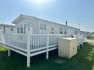 MP727 Parkdean Camber Sands