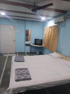 Gayatri Holiday Home