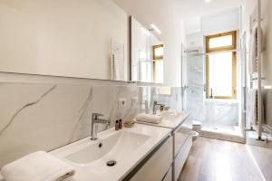 PREALPI1-Design Apt With Two Double Bedrooms