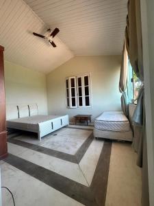 Casa espaçosa com piscina e churrasqueira - ILHABELA