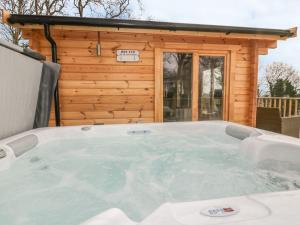 Little Orchard Lodge