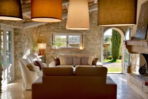 CASA LA PRATELLACCIA 6&2, Emma Villas