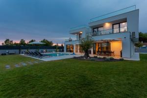 5 Star Luxury Villa78 