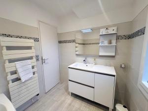 Maisons de vacances Belle longere normande avec piscine chauffee : photos des chambres