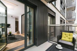 Close-Golden Apartments - Mennica Residence, 1-Bedroom in City Center # 140