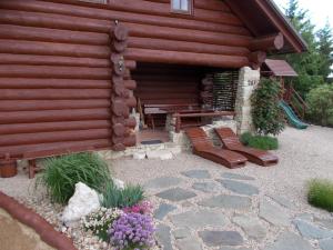 Sruby Suchý - malý srub pro 6 osob