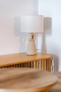 Suite Bali de 45m2 - Idéal couple - Chambre séparée - Jacuzzi baignoire balnéo - Sauna - Clim réversible - Netflix - Piscine accès partagé avec la petite copro - Bouteille de champagne offerte dès 2 nuits