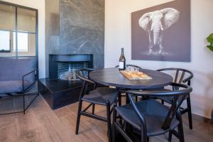 Isola modern loft -private jacuzzi