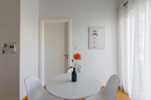 Sunny paradise in the heart of Athens