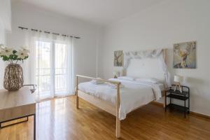 Sunny paradise in the heart of Athens