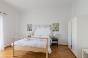 Sunny paradise in the heart of Athens