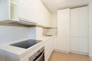 First-line beach, terrace and pool with incredible sea views, New Golden Mile