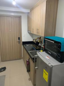 FIELD 6 Staycation T6 U1001B