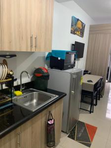 FIELD 6 Staycation T6 U1001B