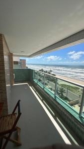 Apartamento Novo Frente ao Mar Com piscina no Centro de Itanhaém