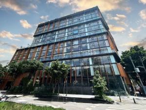 Ultimate Getaway in Luxe Studio