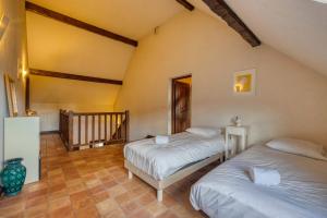 Maisons de vacances #HP La maison des Lilas Large family house sleeps 12 garden : photos des chambres