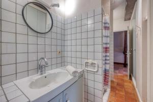 Maisons de vacances #HP La maison des Lilas Large family house sleeps 12 garden : photos des chambres
