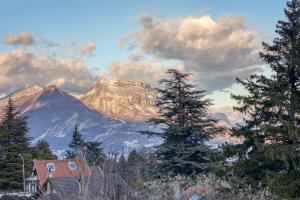 Maisons de vacances #HP La maison des Lilas Large family house sleeps 12 garden : photos des chambres