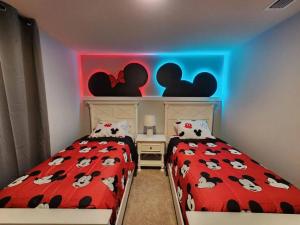 Charming 5BD Townhome w Pool near Disney 2014