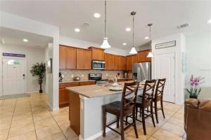 Charming 5BD Townhome w Pool near Disney 2014